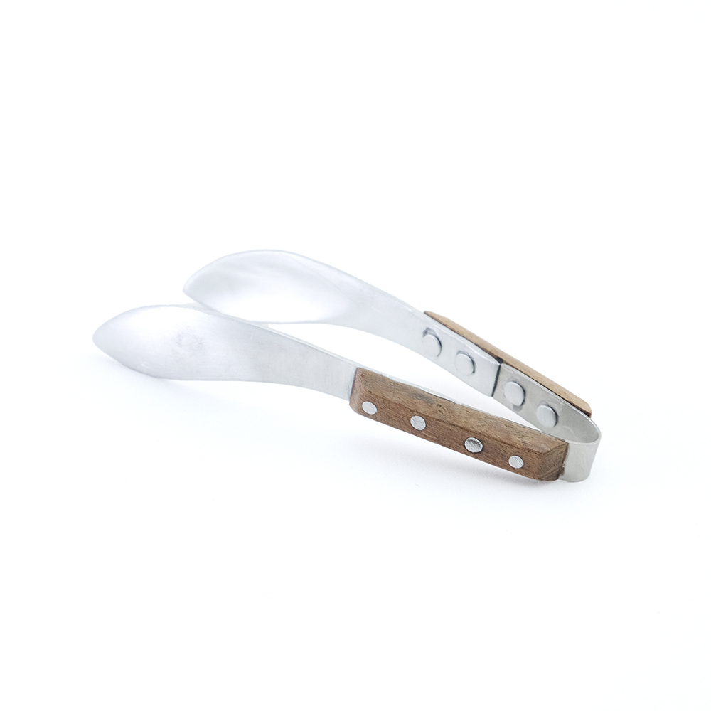 ノスタルジックなアルミのトング