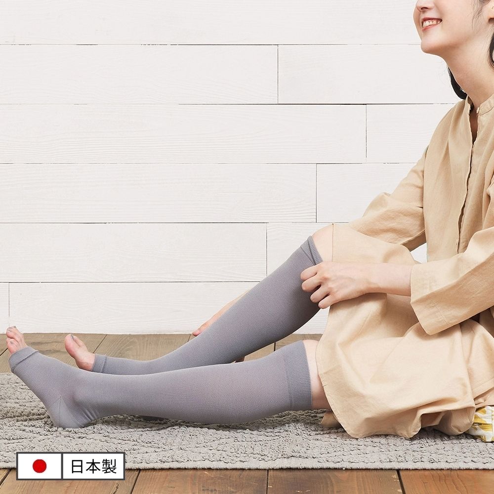 寝る時に使いたくなる低着圧靴下 絹（3色）