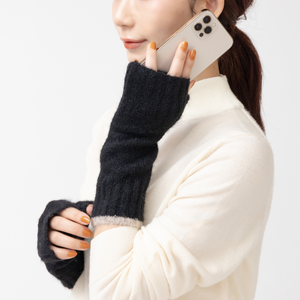 なめらかな肌触りのアルパカニット配色アームウォーマー（2色） | shesay(志成販売)｜インテリア・ファッション雑貨の卸仕入れ専用サイト