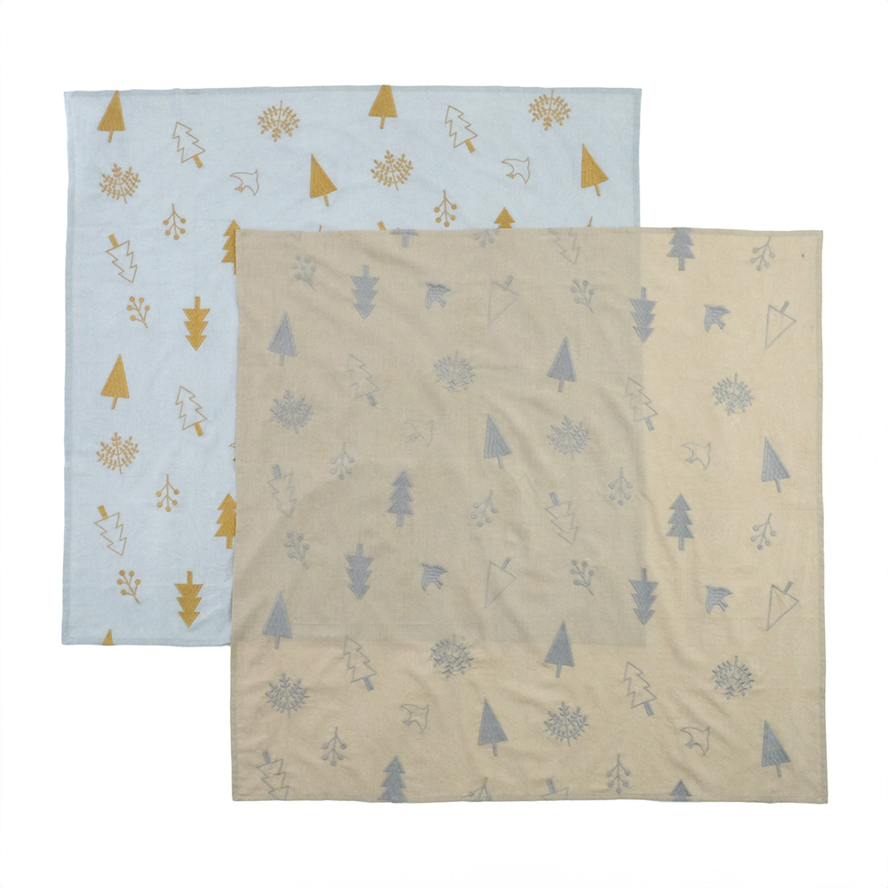 【先行予約】北欧の森をイメージした刺繍のテーブルクロス（2色）