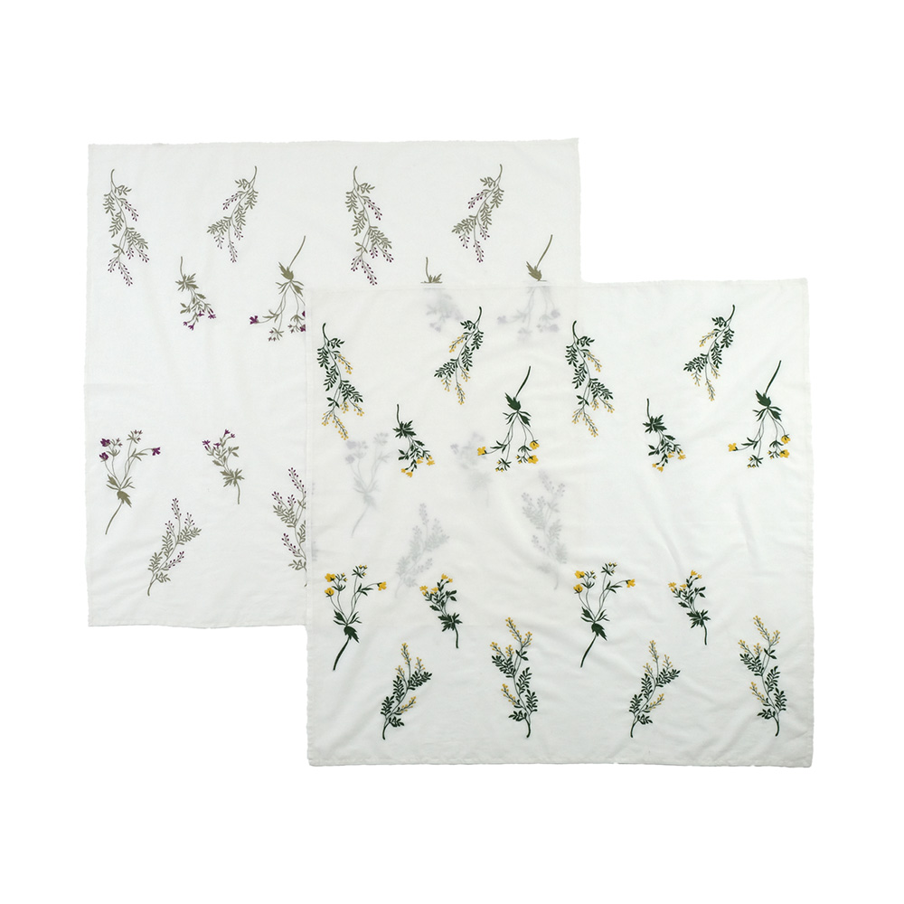 【先行予約】草花が咲き誇る刺繍のテーブルクロス（2色）