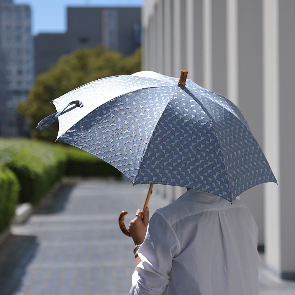 幾何学模様の刺繍生地で作った 晴雨兼用日傘（2色）