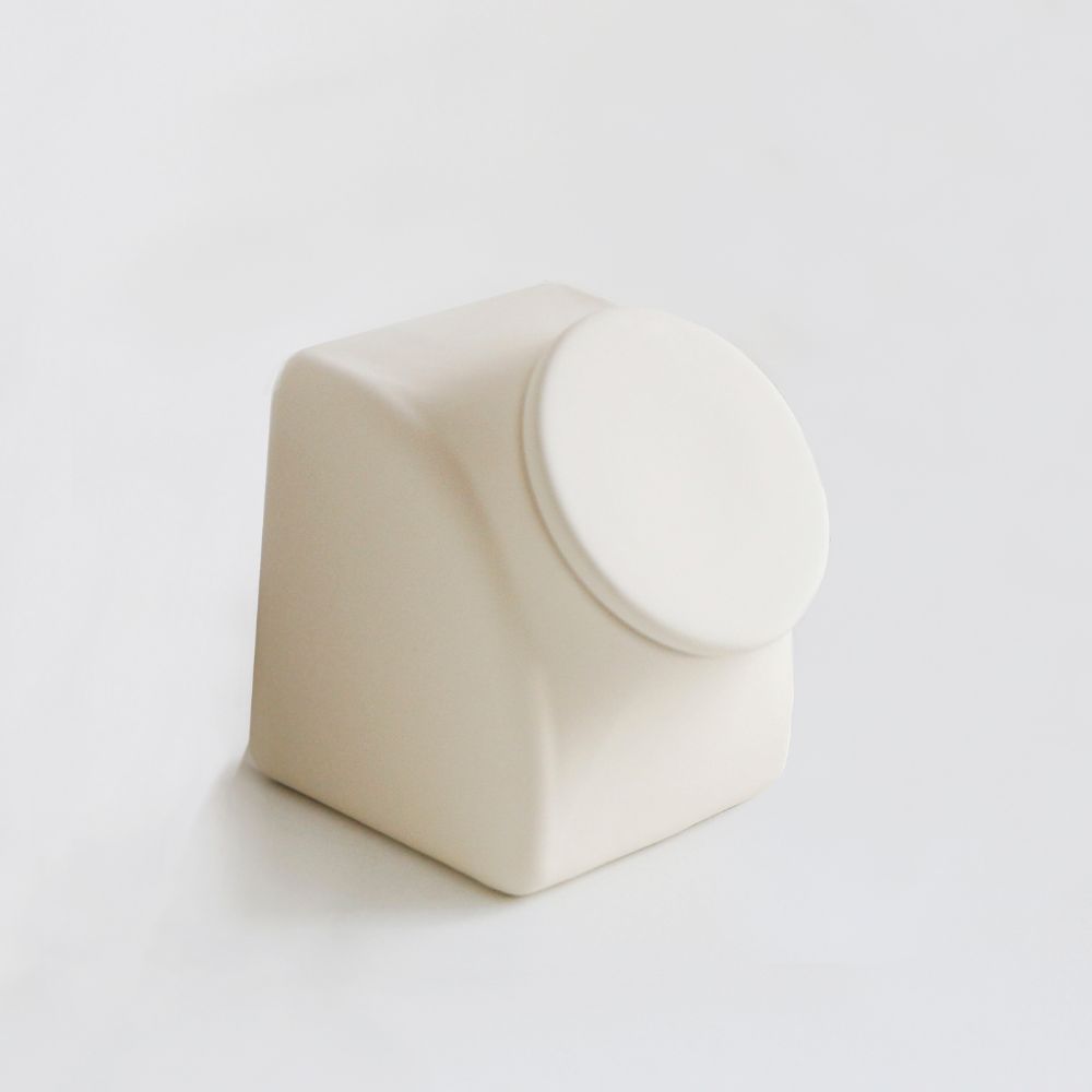 【先行予約】壁際に置きやすい　マットな質感のウェットシートケース