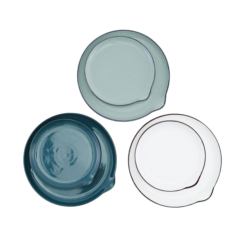 【先行予約】エッジカラーをアクセントに楽しめる カトラリーが置けるプレート（3色・2サイズ）